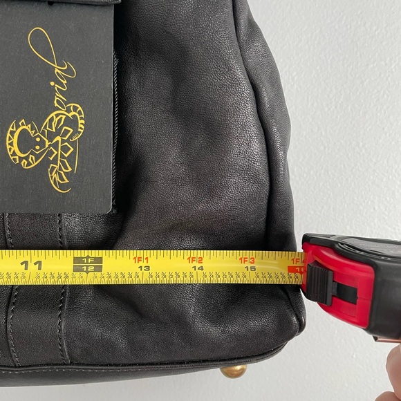 Sorial Leather Handbag w/ Detachable Shoulder Strap - Picture 15 of 16